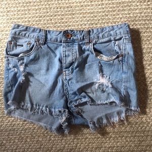 Billabong distressed jean shorts